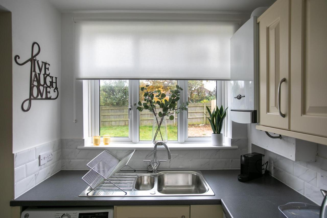 Ludlow Drive 3 Bed Contractor Family Town House In Melton Mowbray Exterior photo